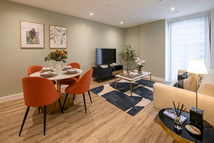 1 Bedroom Apartment For Sale In London Dock, Arrival Square, Wapping, E1W