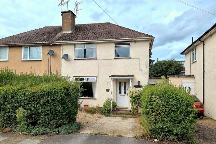 3 Bedroom Terraced House To Rent In Priors Close, Farnborough, GU14