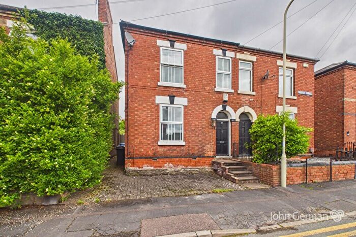 3 Bedroom Semi Detached House For Sale In Malvern Street, Burton-on-Trent, DE15
