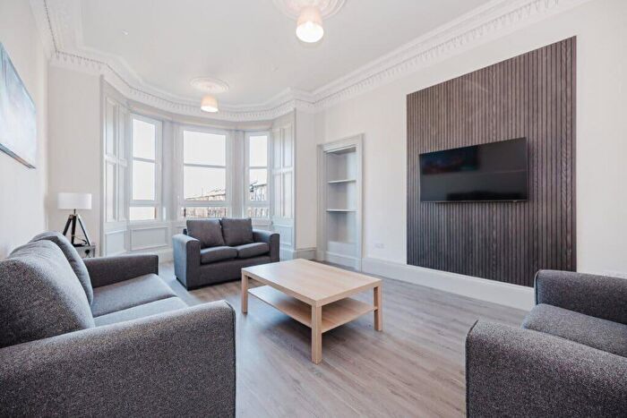 5 Bedroom Flat To Rent In P South Oxford Street, Edinburgh, EH8