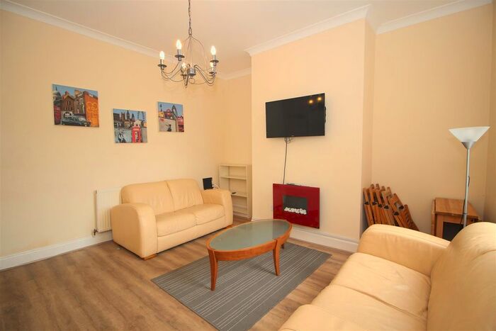 6 Bedroom Terraced House To Rent In Belle Grove West, Spital Tongues, Newcastle Upon Tyne, NE2