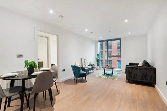 2 Bedroom Flat To Rent In Thames Quarter, Napier Road, Reading, RG1