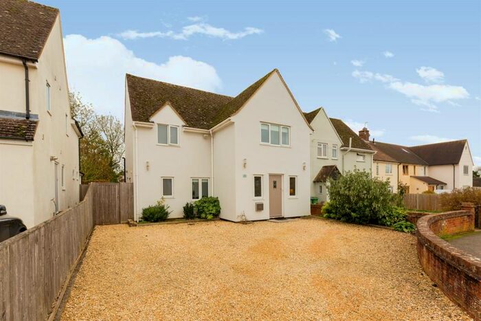 4 Bedroom Semi-Detached House For Sale In Brae Hill, Brill, Aylesbury, HP18