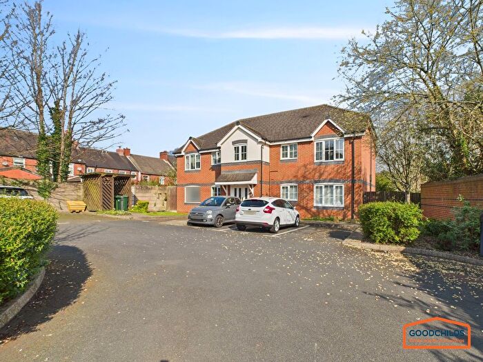 2 Bedroom Flat To Rent In Woodcroft Close, Pelsall, WS3