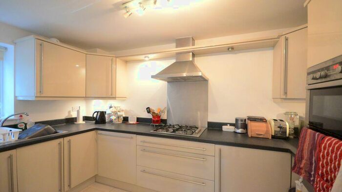 2 Bedroom Apartment To Rent In Armour Road, RG31