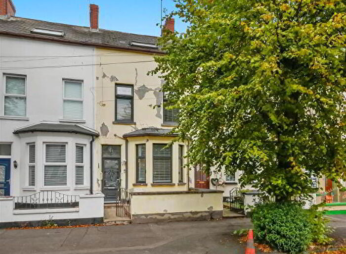 4 Bedroom Terrace House For Sale In Shaftesbury Avenue, Belfast, BT7