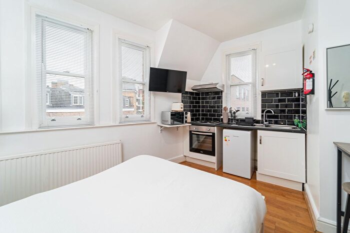 Studio To Rent In Churchway, Euston, London, NW1