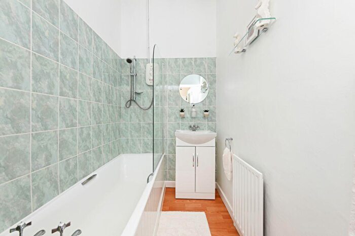 1 Bedroom Flat For Sale In / Fowler Terrace, Polwarth, Edinburgh, EH11