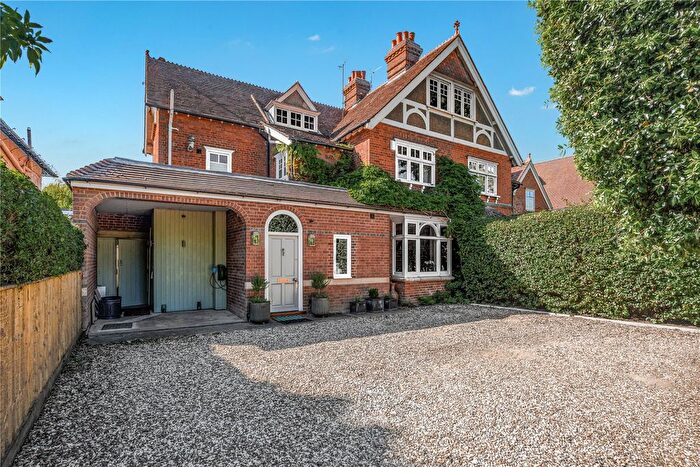 5 Bedroom Semi-Detached House For Sale In Woodstock Road, Oxford, Oxfordshire, OX2