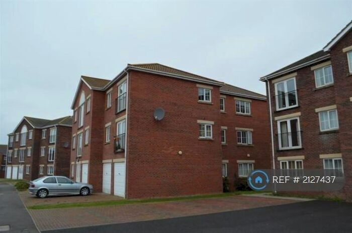 2 Bedroom Flat To Rent In Winston Drive, Skegness, PE25