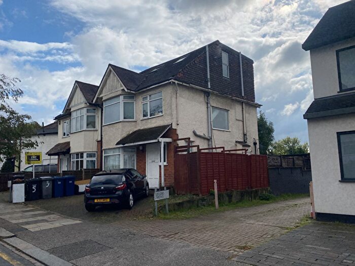 6 Bedroom Property For Sale In Glebe Crescent, Hendon, London, NW4