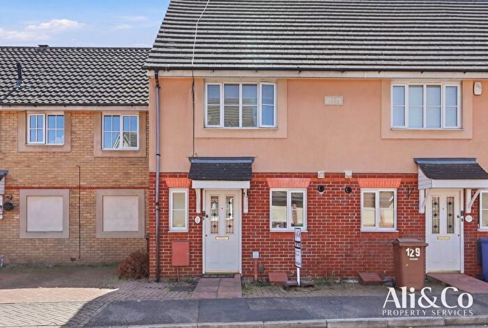 2 Bedroom Terraced House For Sale In Plymouth Road, Chafford Hundred, Grays, RM16