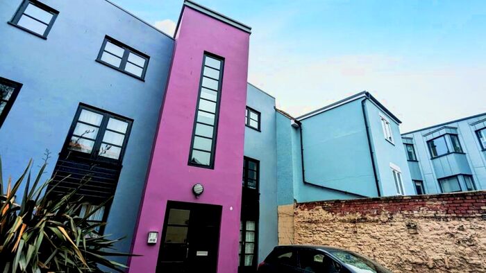 1 Bedroom Flat To Rent In Boot Lane, Bedminster, Bristol, BS3