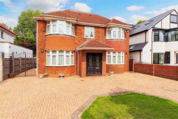 6 Bedroom Detached House To Rent In Bathurst Walk, Richings Park, SL0