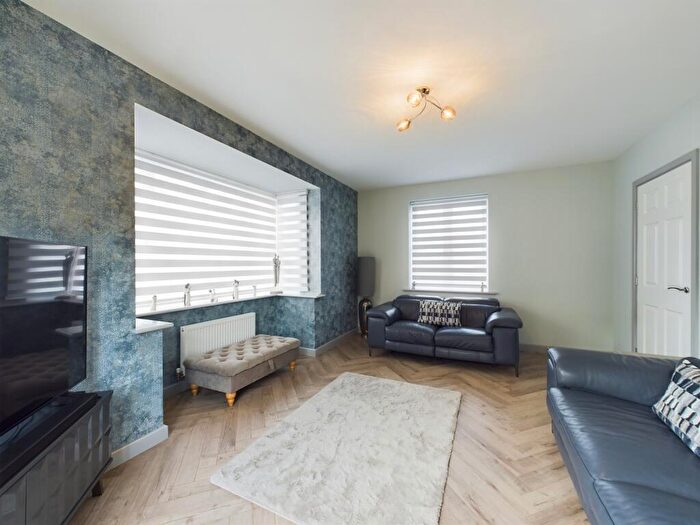 3 Bedroom Detached House For Sale In Dunn Lane, Mickleover, DE3