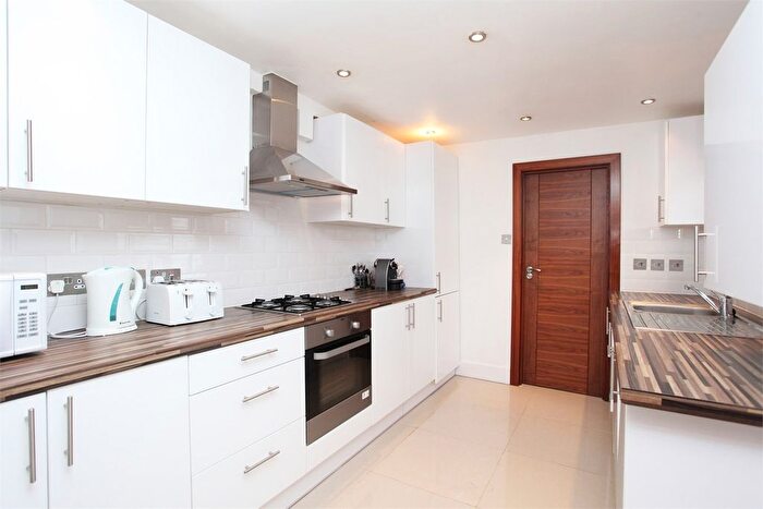 2 Bedroom Flat To Rent In Dalling Road, Brackenbury Village, Hammersmith, W6