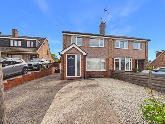 3 Bedroom Semi-Detached House To Rent In Deerlands Road, Wingerworth, S42