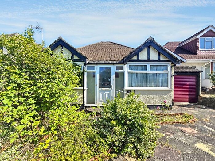 2 Bedroom Detached Bungalow For Sale In Hillcrest Road, Whyteleafe, Surrey, CR3