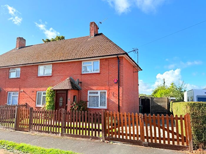 3 Bedroom Semi-Detached House For Sale In Kings Worthy, Winchester, SO23