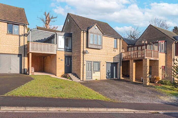 3 Bedroom Detached House For Sale In Sandford Leaze, Avening, GL8