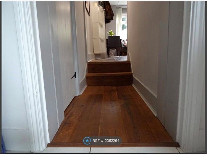 1 Bedroom Flat To Rent In Trundleys Road, London, SE8