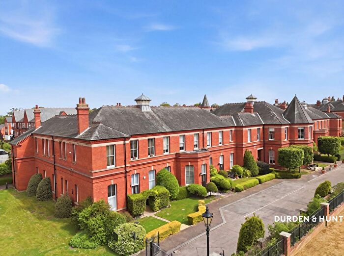 2 Bedroom Flat For Sale In Richmond Drive, Kensington House Richmond Drive, IG8