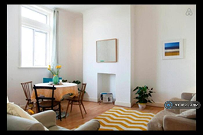 1 Bedroom Flat To Rent In Camberwell New Road, London, SE5