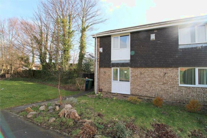 2 Bedroom Flat To Rent In Hogarth Drive, Washington, NE38