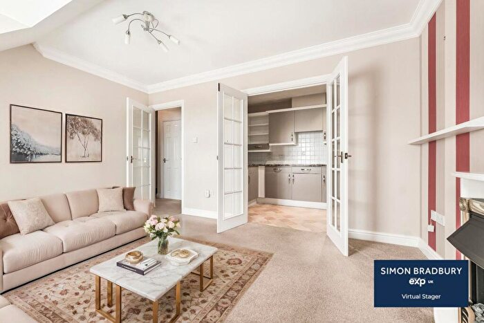 1 Bedroom Flat For Sale In Crosshall Road, Eaton Ford, St. Neots, PE19