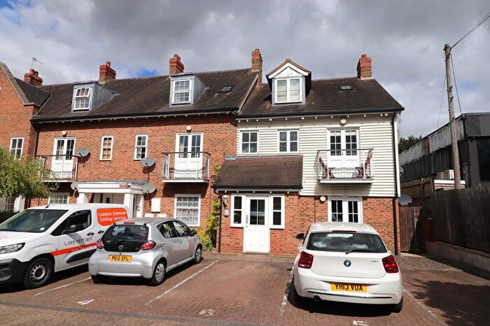 2 Bedroom Apartment For Sale In Shire Court, Stevenage, Hertfordshire, SG1