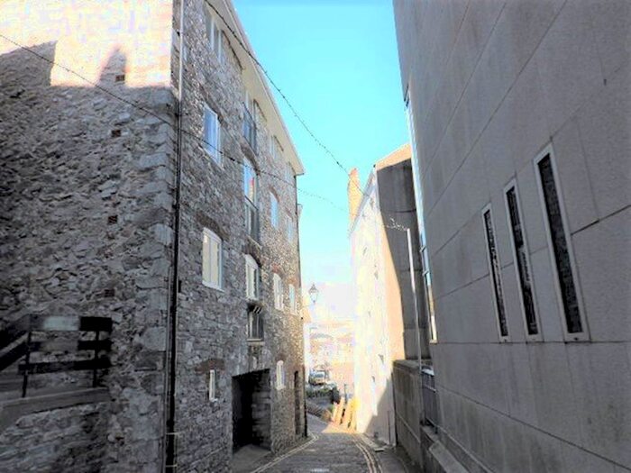2 Bedroom Flat To Rent In New Street, The Barbican, Plymouth, PL1