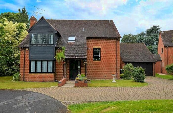 4 Bedroom Detached House To Rent In Oak Drive, Burghfield Common, Reading, RG7