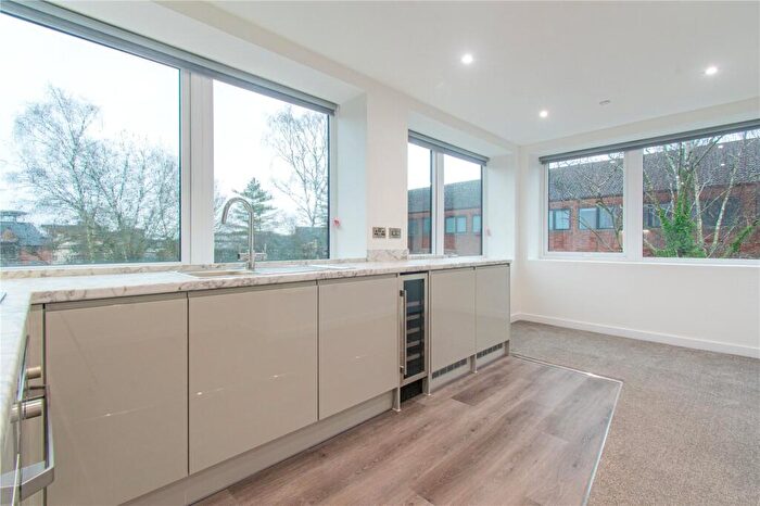 1 Bedroom Apartment To Rent In Strawberry Hill, Newbury, Berkshire, RG14