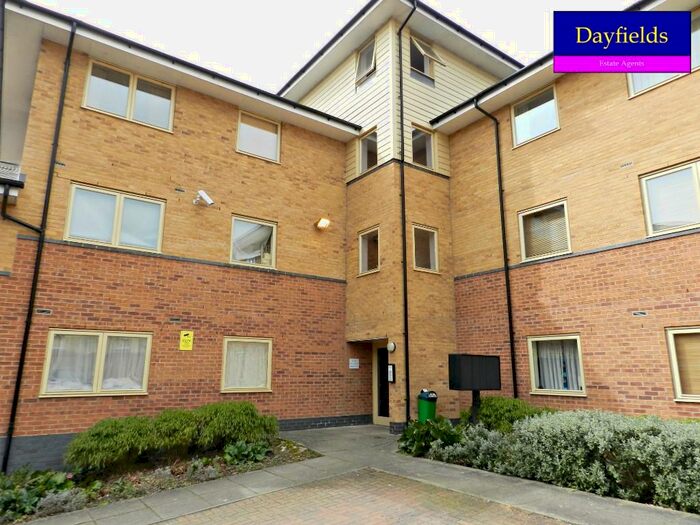 2 Bedroom Flat To Rent In Melling Drive, Enfield, Middlesex, EN1