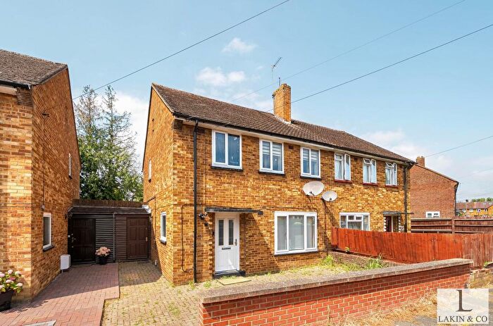 3 Bedroom Semi Detached House For Sale In The Dingle, Hillingdon, UB10