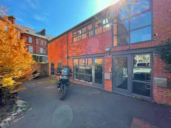 1 Bedroom Coach House To Rent In Stanwell Road, CF64