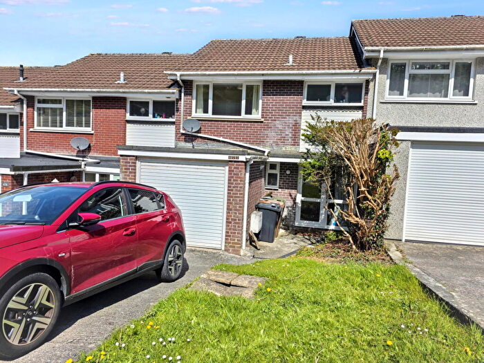 3 Bedroom Terraced House For Sale In Holmwood Avenue, Plymstock, PL9