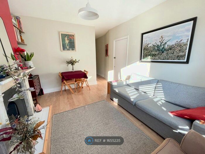 2 Bedroom Flat To Rent In Leyton, London, E10