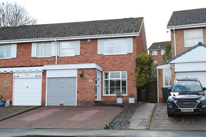 3 Bedroom Semi-Detached House To Rent In Blackford Close, Halesowen, B63