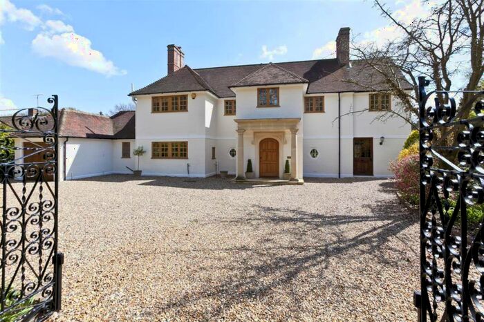 5 Bedroom Detached House To Rent In The Barton, Cobham, KT11