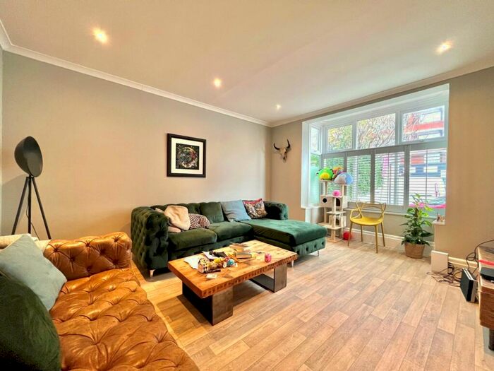 4 Bedroom Semi-Detached House To Rent In Hove Street, Hove, East Sussex, BN3