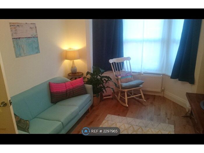 4 Bedroom Terraced House To Rent In Franklin Street, Reading, RG1