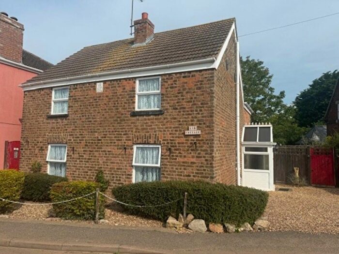 4 Bedroom Detached House For Sale In End Cottage, St. Marks Road, Holbeach St. Marks, Holbeach, Spalding, Lincolnshire, PE12