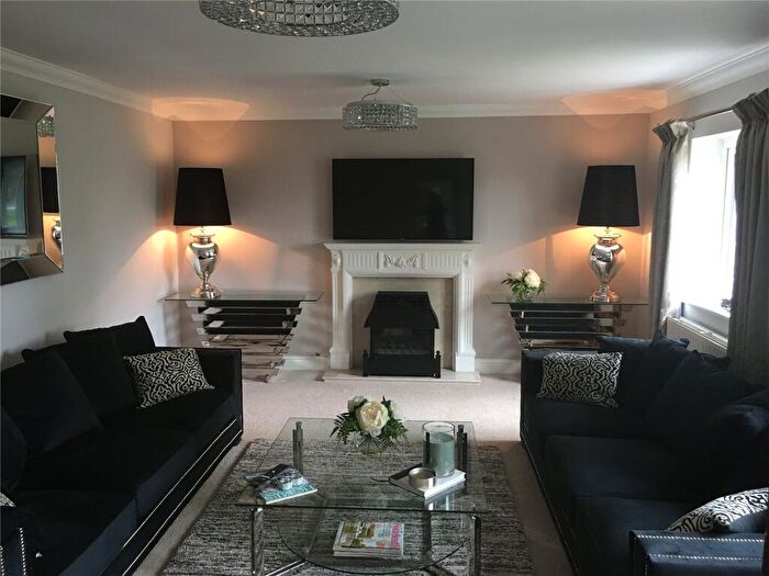 4 Bedroom End Of Terrace House For Sale In Cwrt Y Cadno, Cardiff, CF5