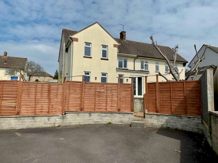 4 Bedroom House To Rent In St Johns Road, Frome, BA11