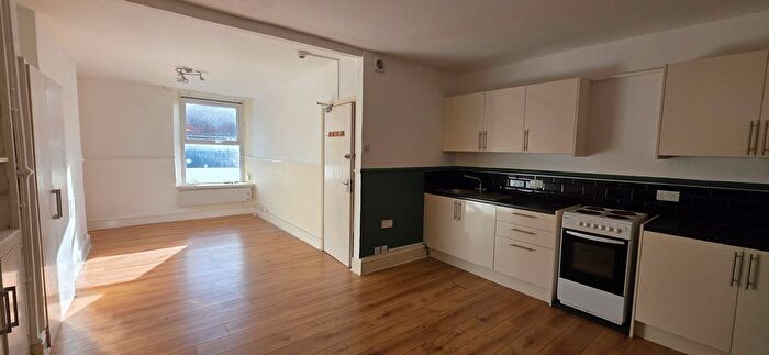 Studio To Rent In Alexandra Road, Torquay, TQ1