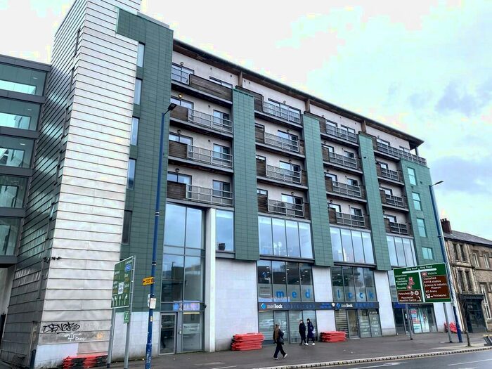 2 Bedroom Apartment To Rent In Express Networks, Oldham Road, M4