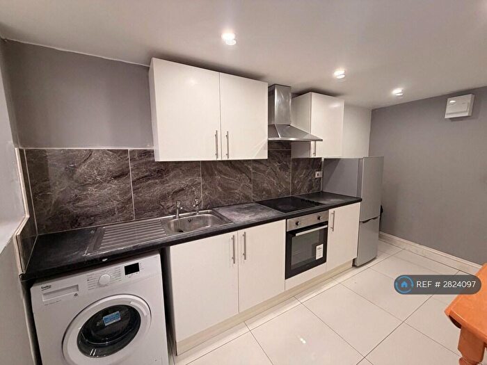 Studio To Rent In Scotts Road, London, E10