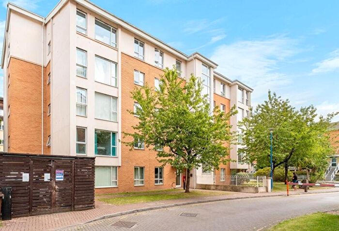 2 Bedroom Apartment For Sale In Reresby Court, Heol Glan Rheidol, Cardiff, CF10
