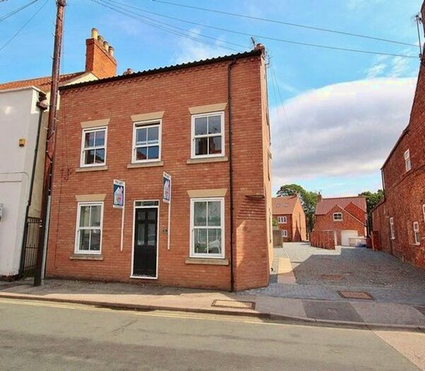 2 Bedroom Flat To Rent In Hailgate, Howden, Goole, DN14